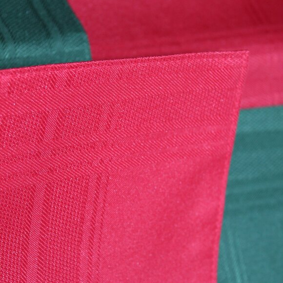 Holiday Table Linen Set Red Laura Tablecloth With 2 Red 2 Green Place Mats - Picture 9 of 13